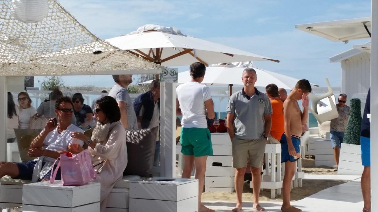 Zonnig En Gezellig Appartement Met Zijdelings Zeezicht En Zwembad In コクセッド エクステリア 写真